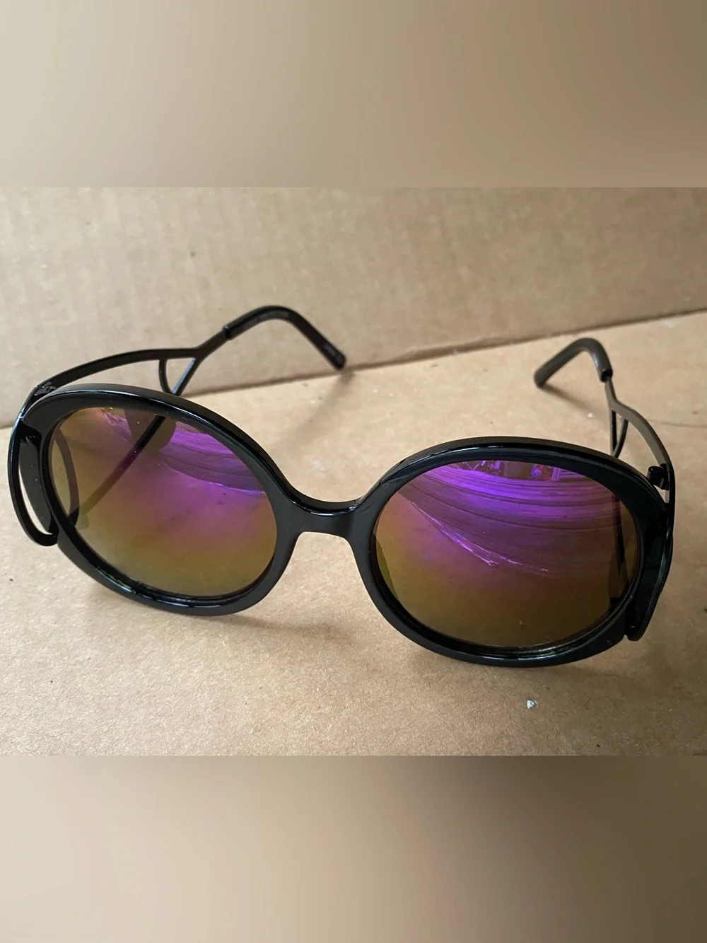 🖤 💜 Round Black Sunglasses with Purple Gradient Reflective Lenses! NWOT!